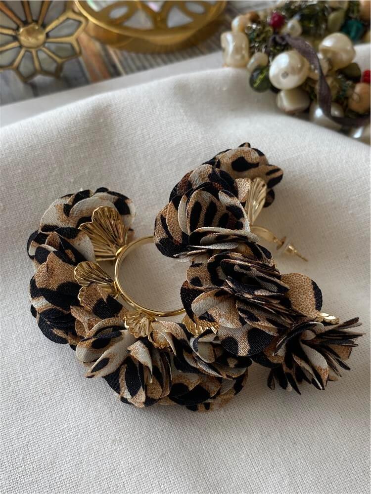 Leopar Desenli Tül Detaylı Küpe