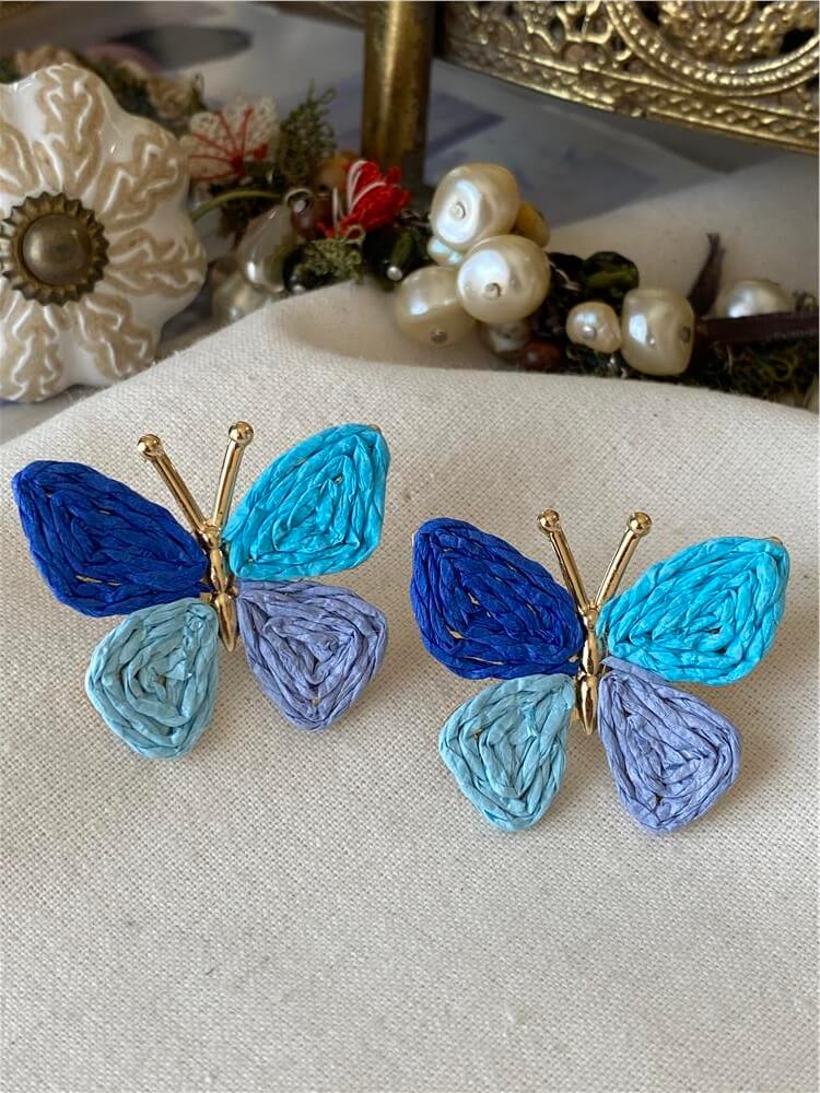 Mavi Hasır Kelebek Küpe