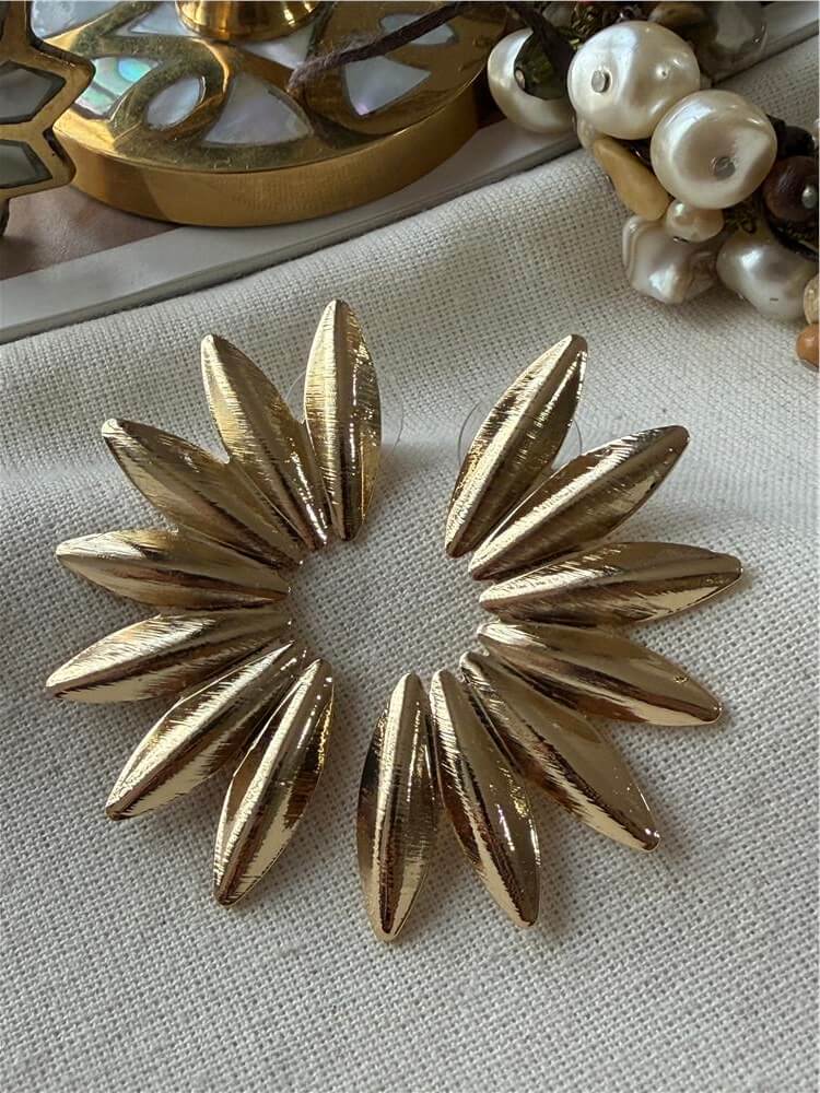 Metal Yarım Çiçek Küpe