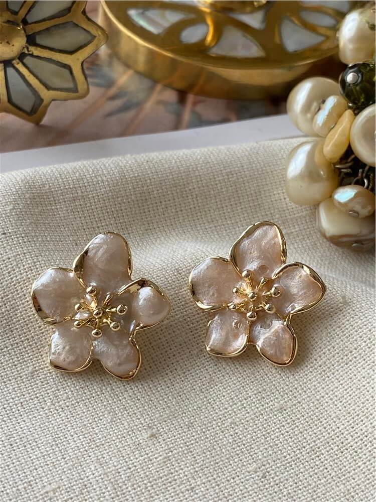 Mineli Gold Çiçek Küpe