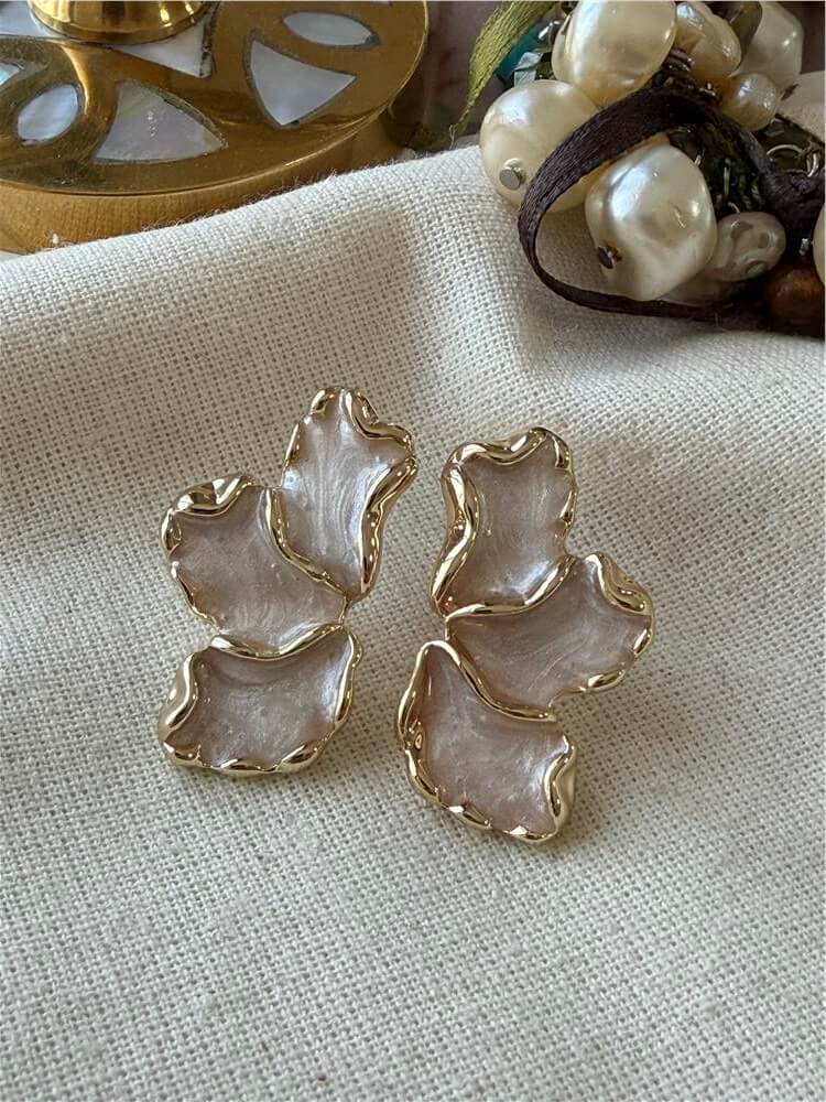 Mineli Mini Yarım Yaprak Küpe