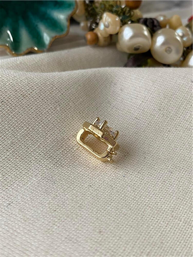 Ortası Kalp Detaylı Charm