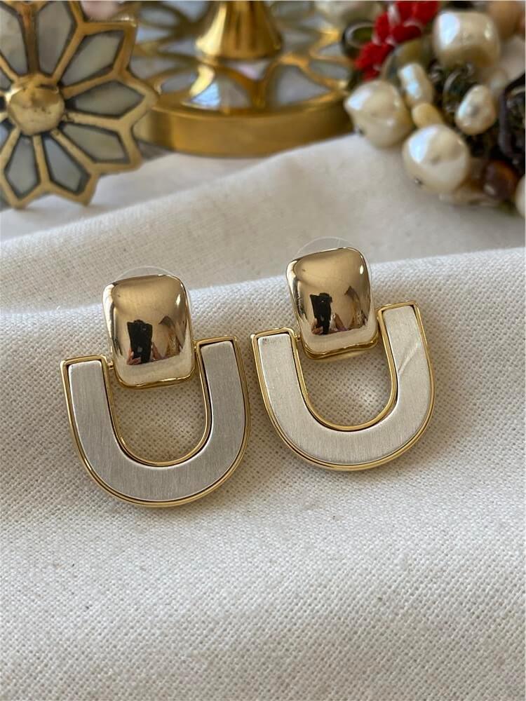 Özel Seri 14K Beyaz U Model Küpe