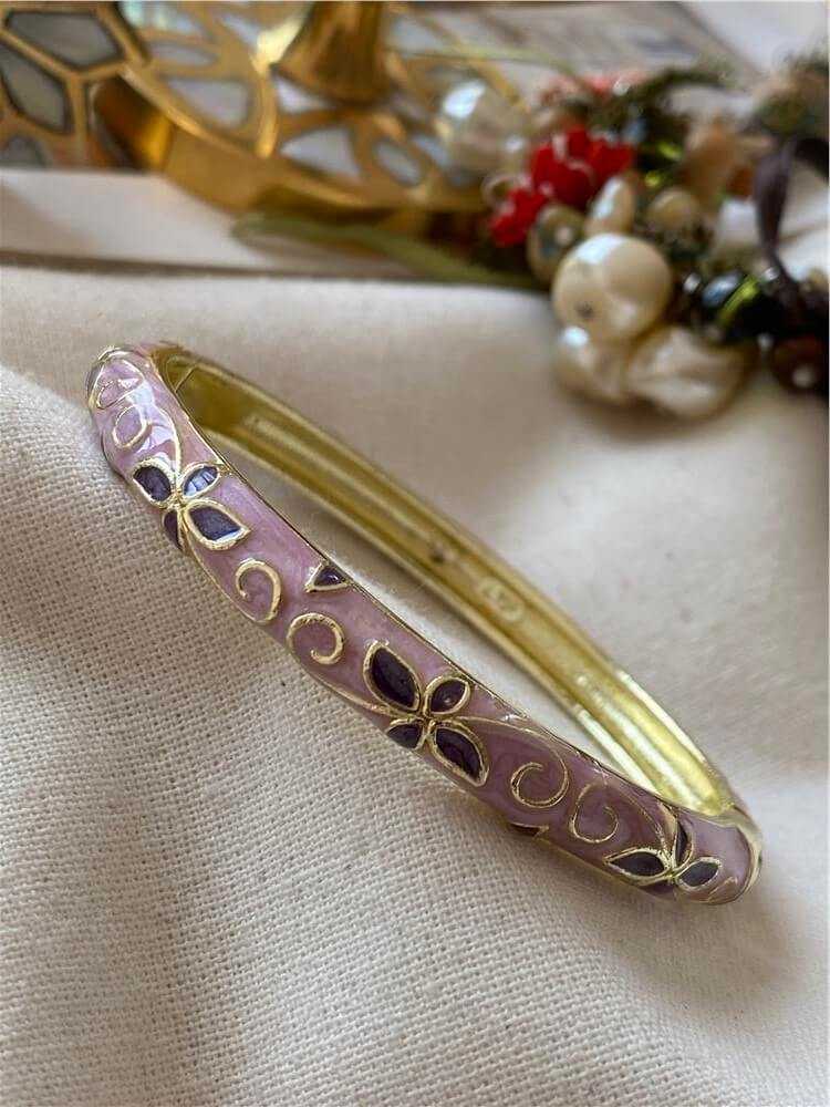 Özel Seri 14K Çiçek Desenli Mor Mineli Kelepçe