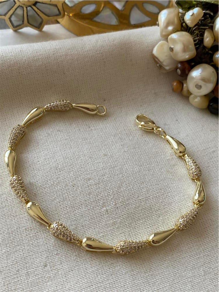 Özel Seri 14K Taşlı Damla Model Bileklik