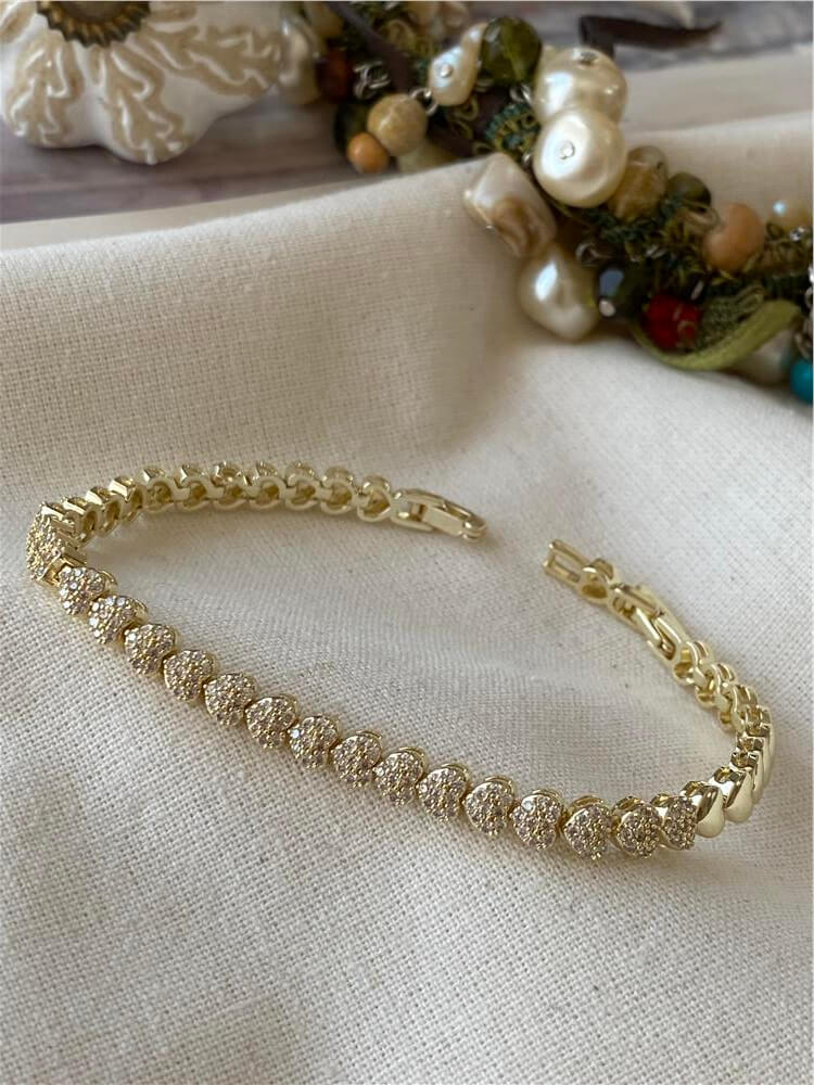 Özel Seri 14K Taşlı Kalpler Bileklik