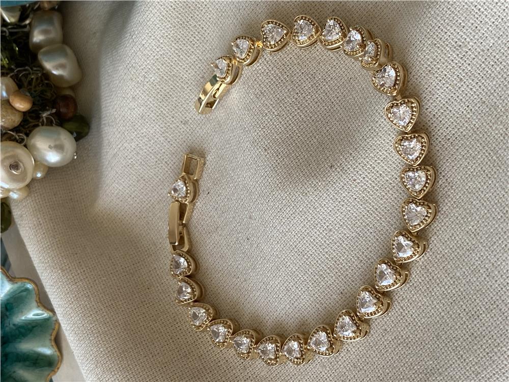 Özel Seri Gold Kalp Bileklik