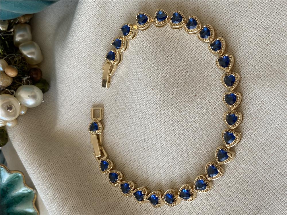 Özel Seri Gold Taşlı Mavi Kalp Bileklik