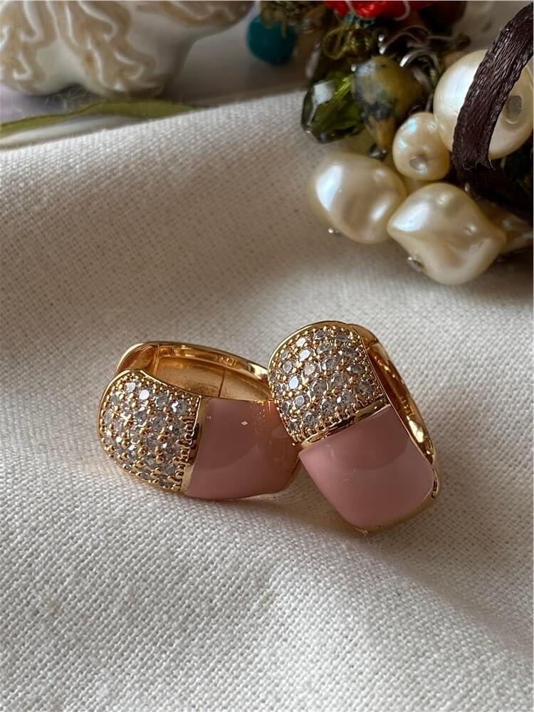 Pembe Mineli Taşlı Geniş Bombe Küpe