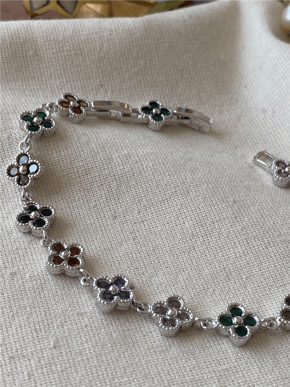 Renkli Taşlı Silver Cleef Bileklik