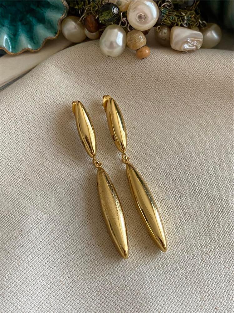 Sallantılı Badem Küpe