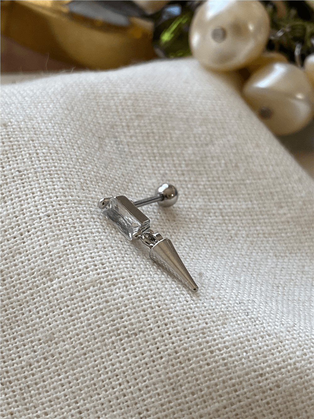 Sallantılı Taşlı Piercing
