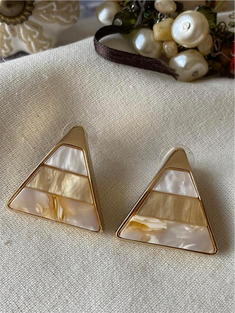 Sarı Mineli Üçgen Küpe