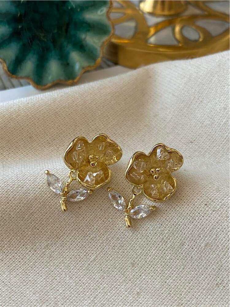 Sarı Taşlı Mini Çiçek Küpe