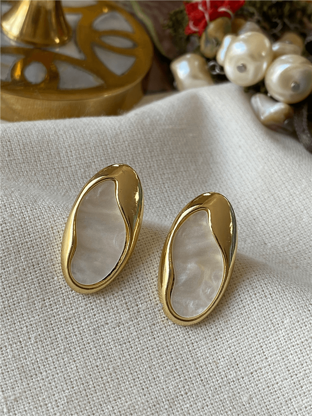 Sedefli Oval Küpe
