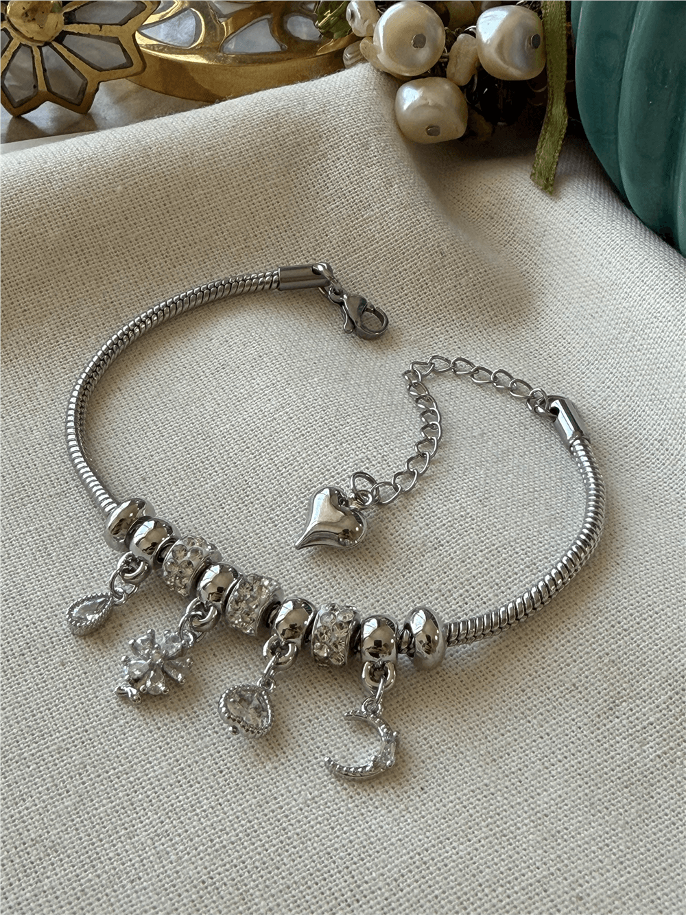 Silver Ay Detaylı Charmlı Bileklik