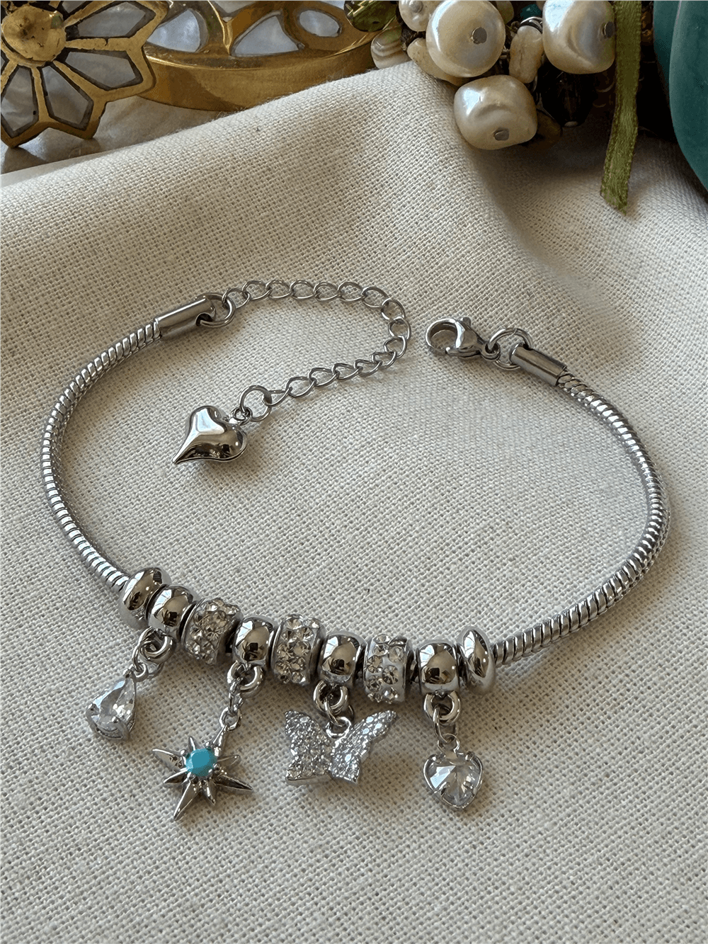 Silver Kelebek Detaylı Charmlı Bileklik