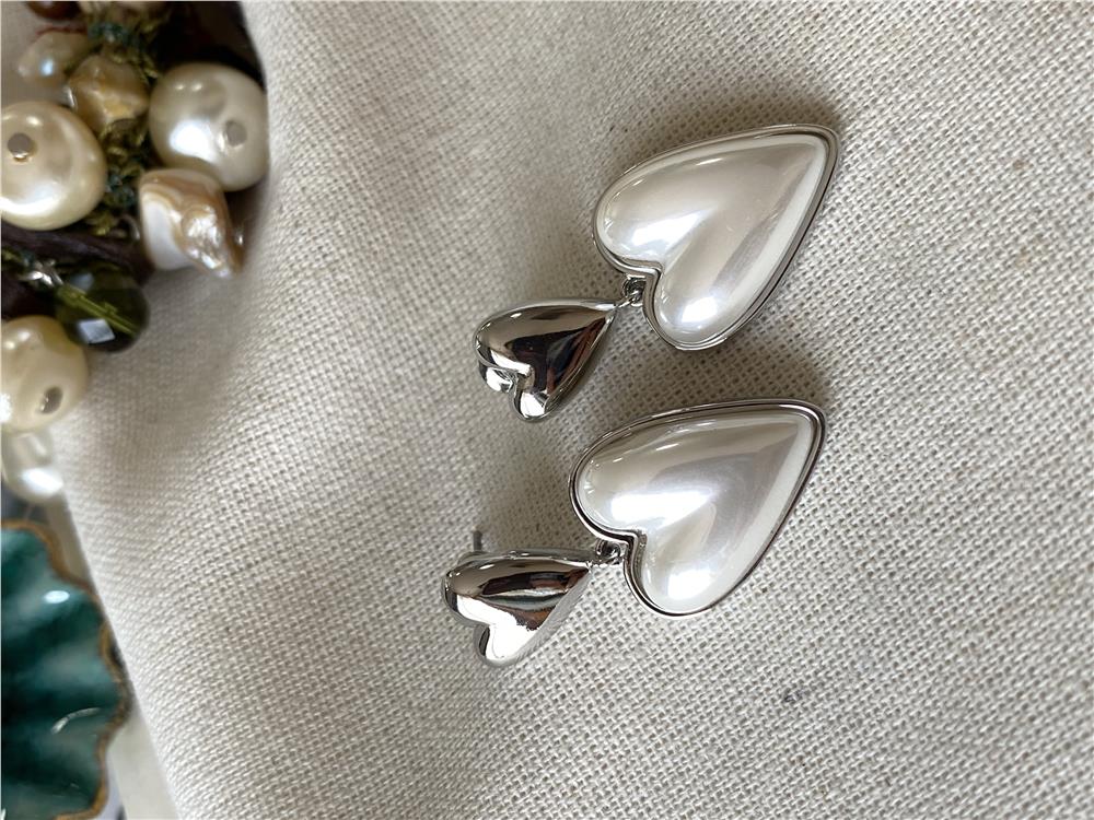 Silver Pearl Heart Küpe
