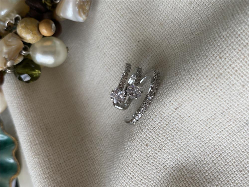 Silver Samanyolu Kıkırdak Küpe