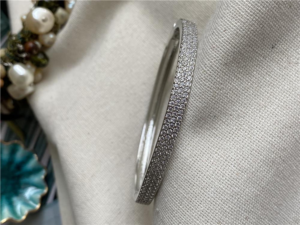 Silver Sıra Taşlı Kelepçe