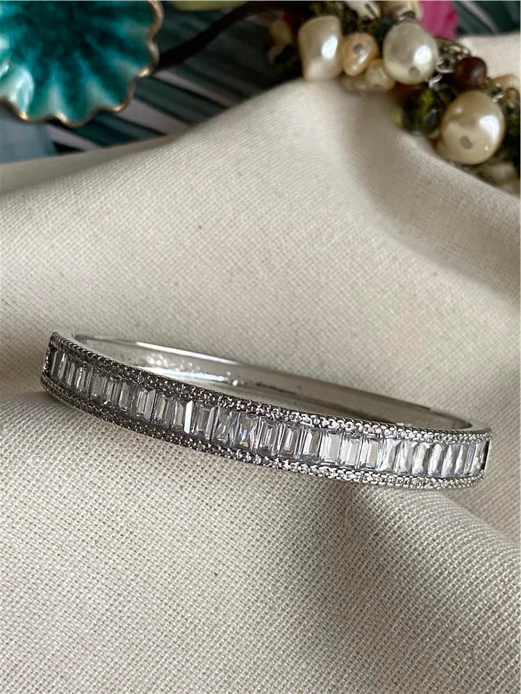 Silver Taşlı Baget Kelepçe