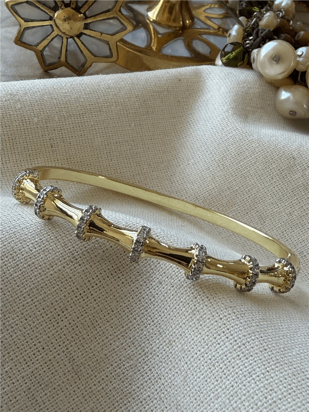 Silver Taşlı Kemik Model Kelepçe