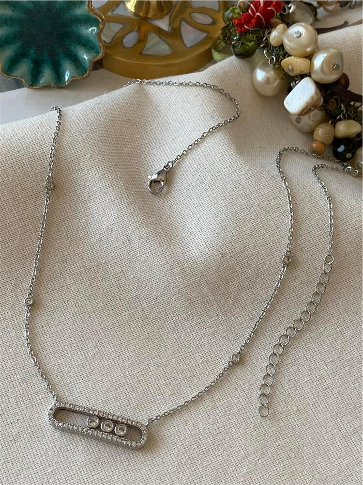 Silver Taşlı Messik Model Kolye