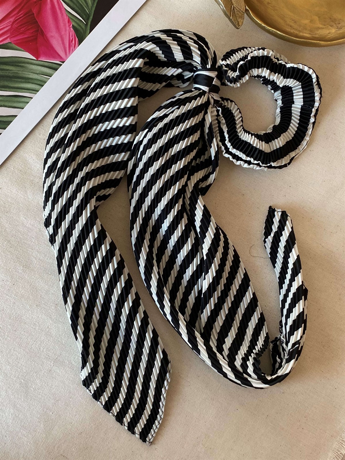 Black and White Buckles
