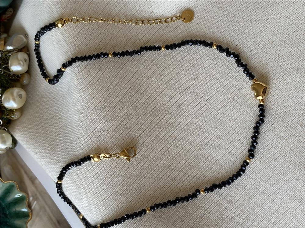 Siyah Kristal Taşlı Kalp Charm Kolye