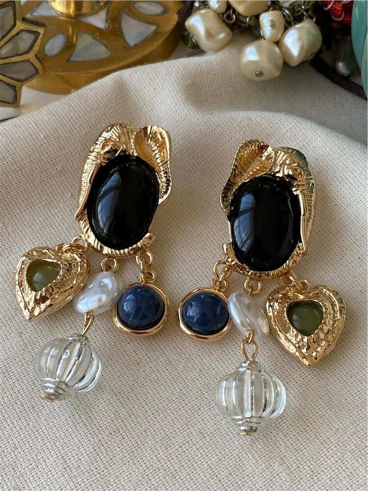 Siyah Taşlı Sallantılı Vintage Küpe