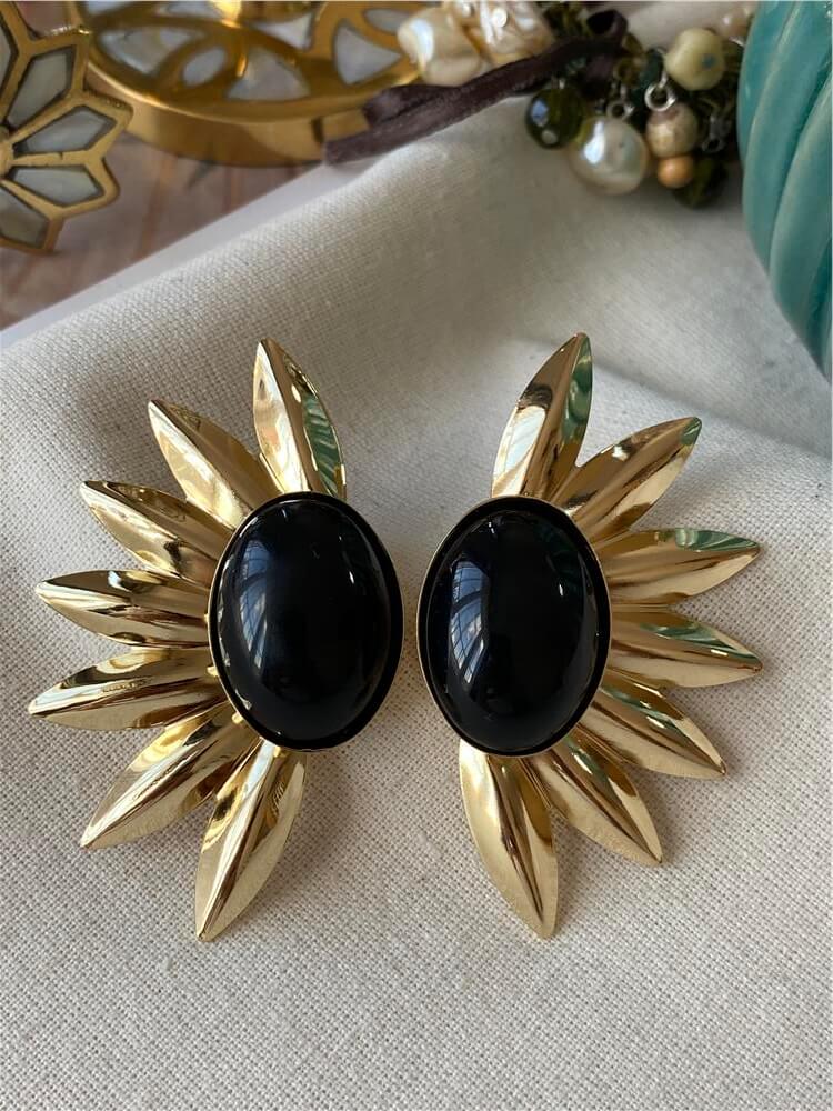 Siyah Yarım Metal Çiçek Küpe