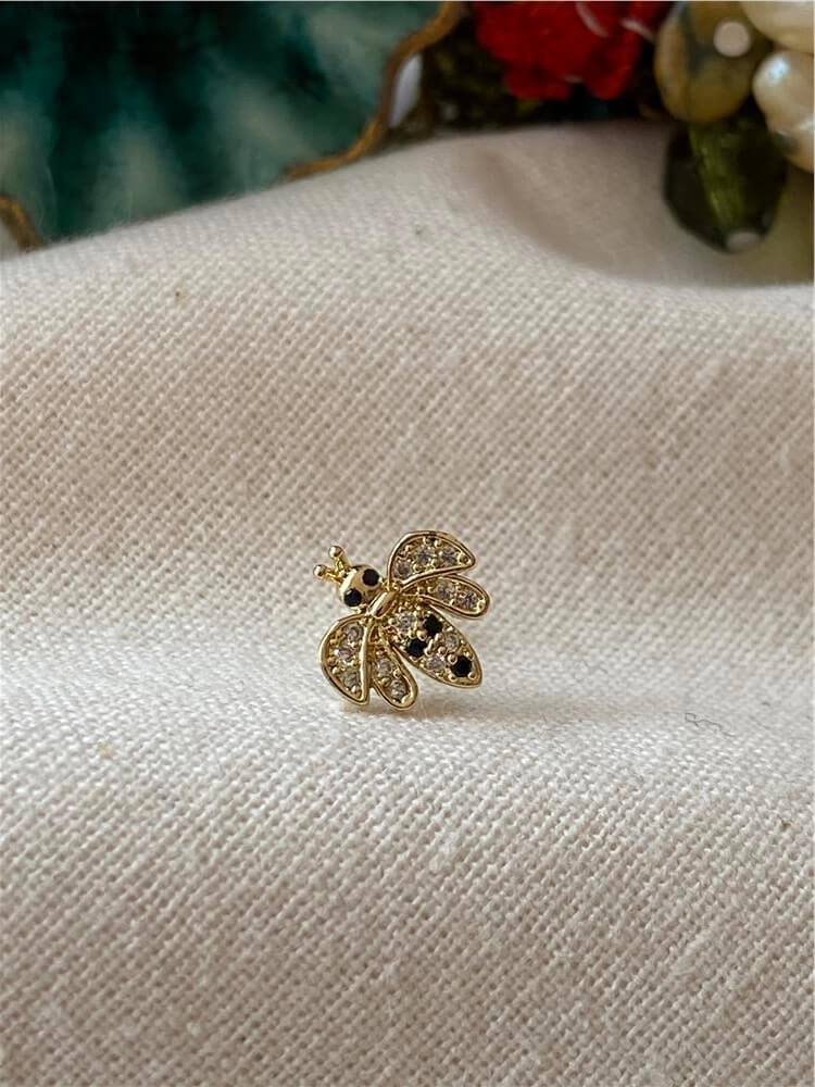 Taşlı Arı Piercing