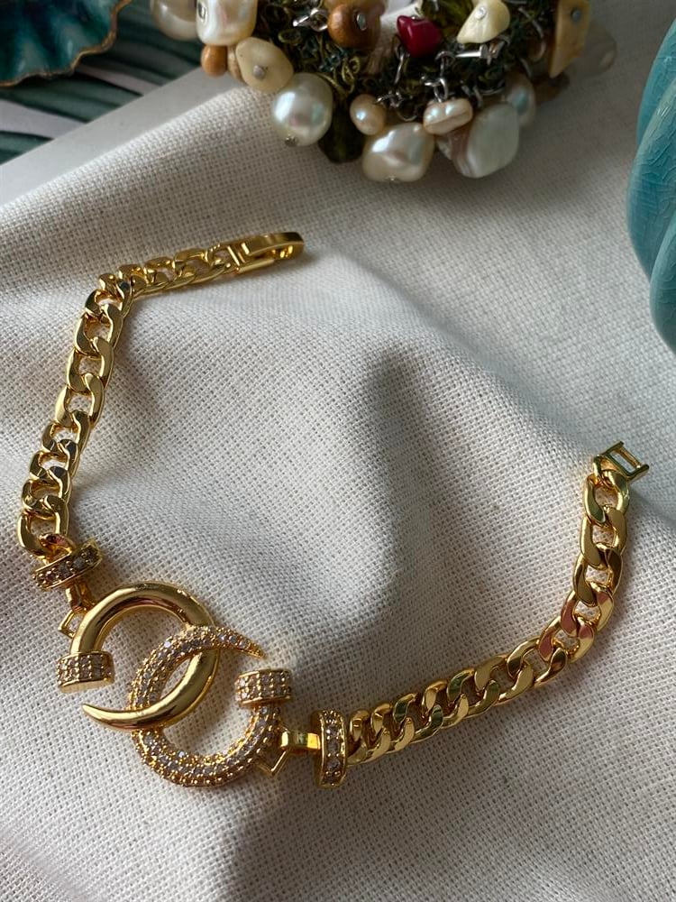 Taşlı Gold Çivi Bileklik