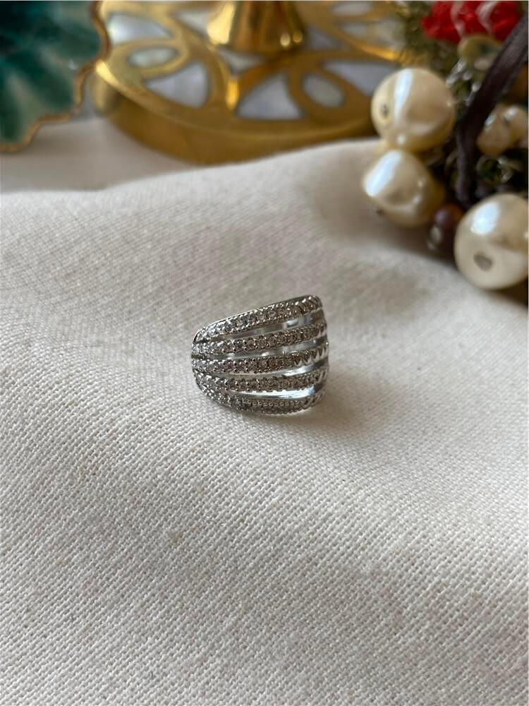 Taşlı Kaburga Model Kıkırdak Küpe