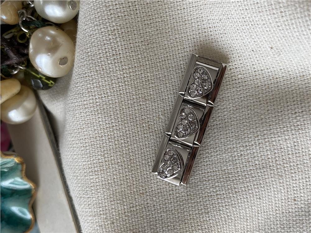 Taşlı Kalp Nomi Charm