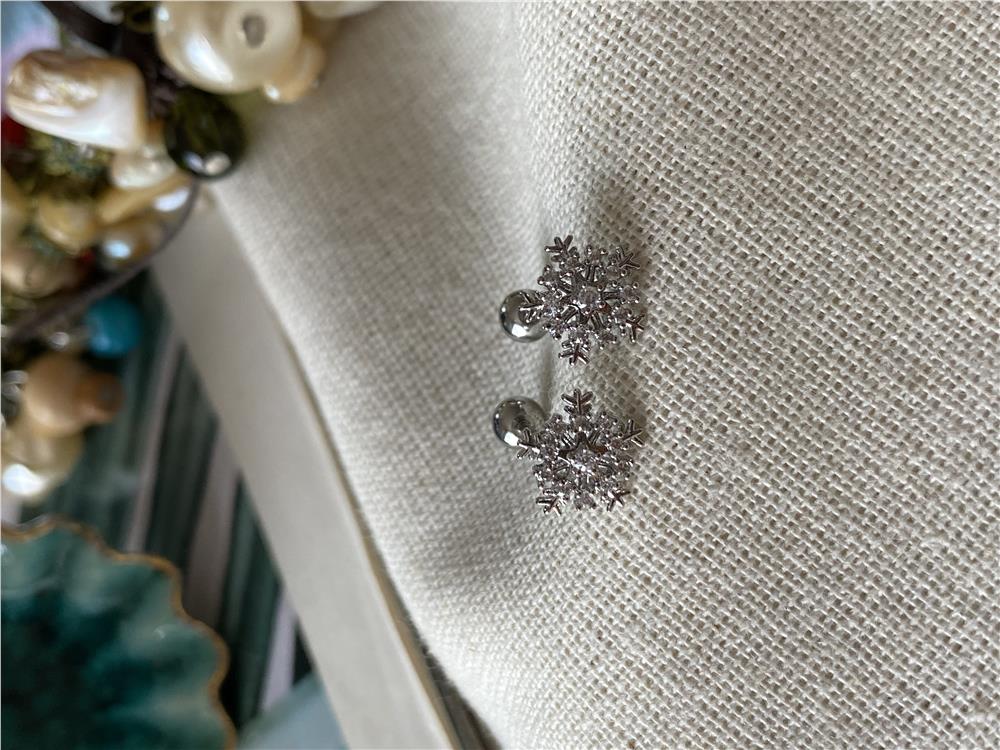 Taşlı Kar Tanesi Piercing