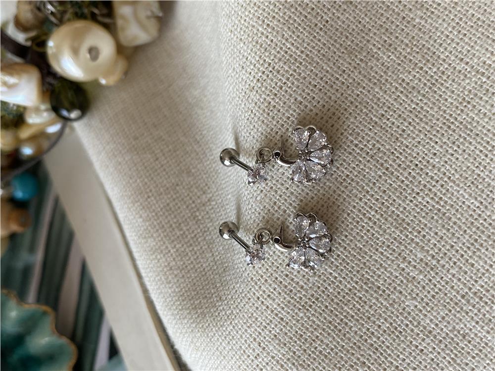 Taşlı Kuğu Piercing