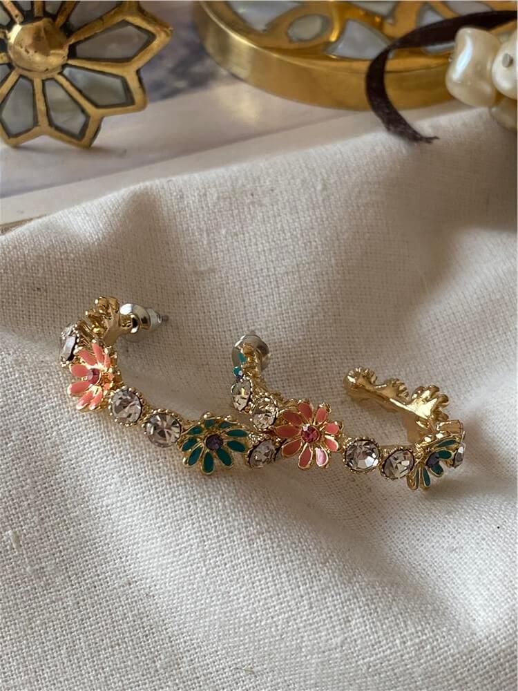 Taşlı Renkli Çiçekli C Model Küpe