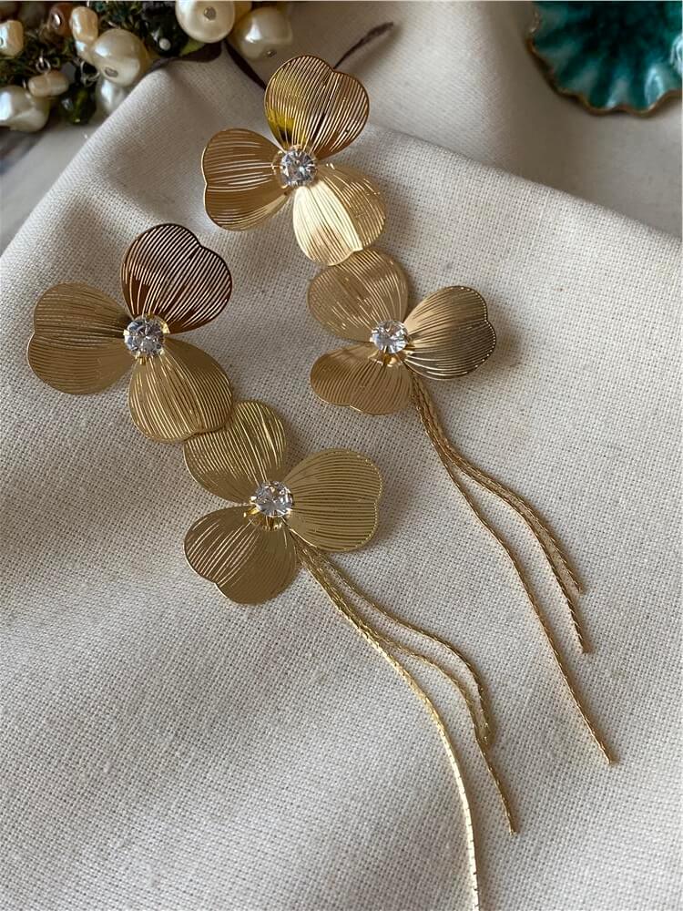 Taşlı Sallantılı Çiçek Model Küpe
