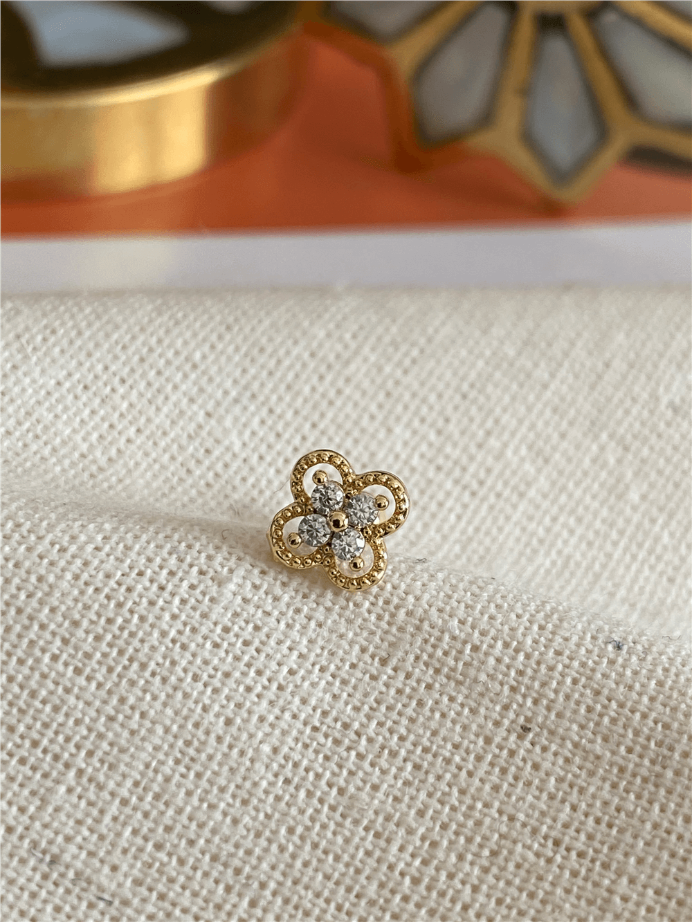 Taşlı Sembol Piercing