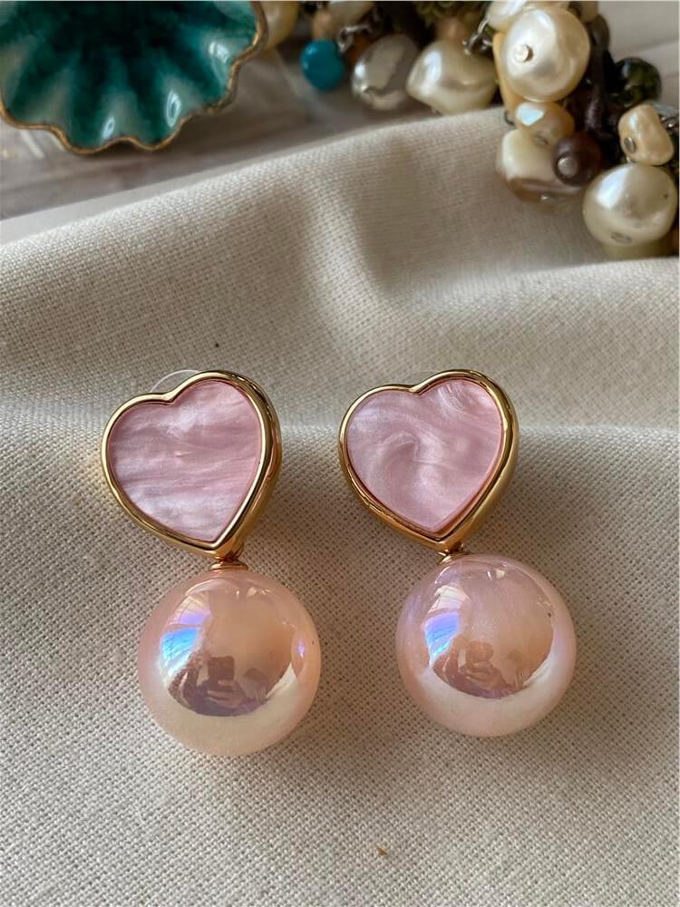 Topçuk Detaylı Pembe Kalp Küpe