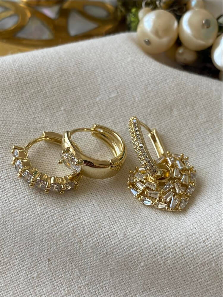 Üçlü 14K Kalp Charm Detaylı Küpe Seti