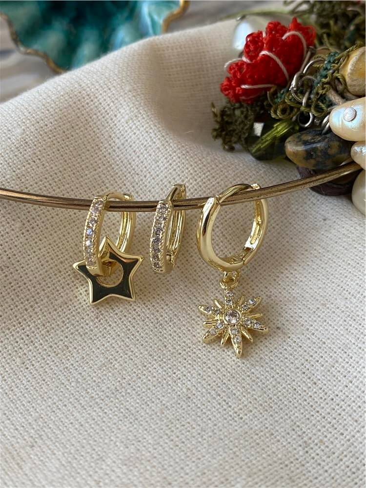 Üçlü 14K Mini Yıldızlar Küpe Seti