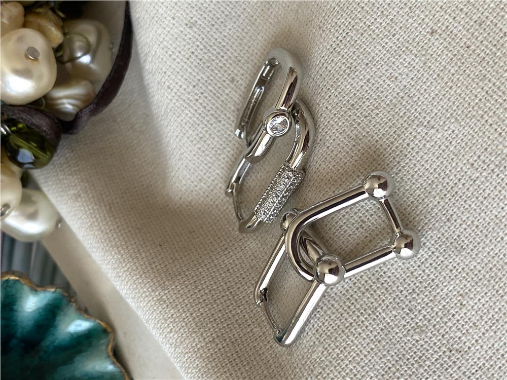 Üçlü Lock Model Tffny Küpe Seti