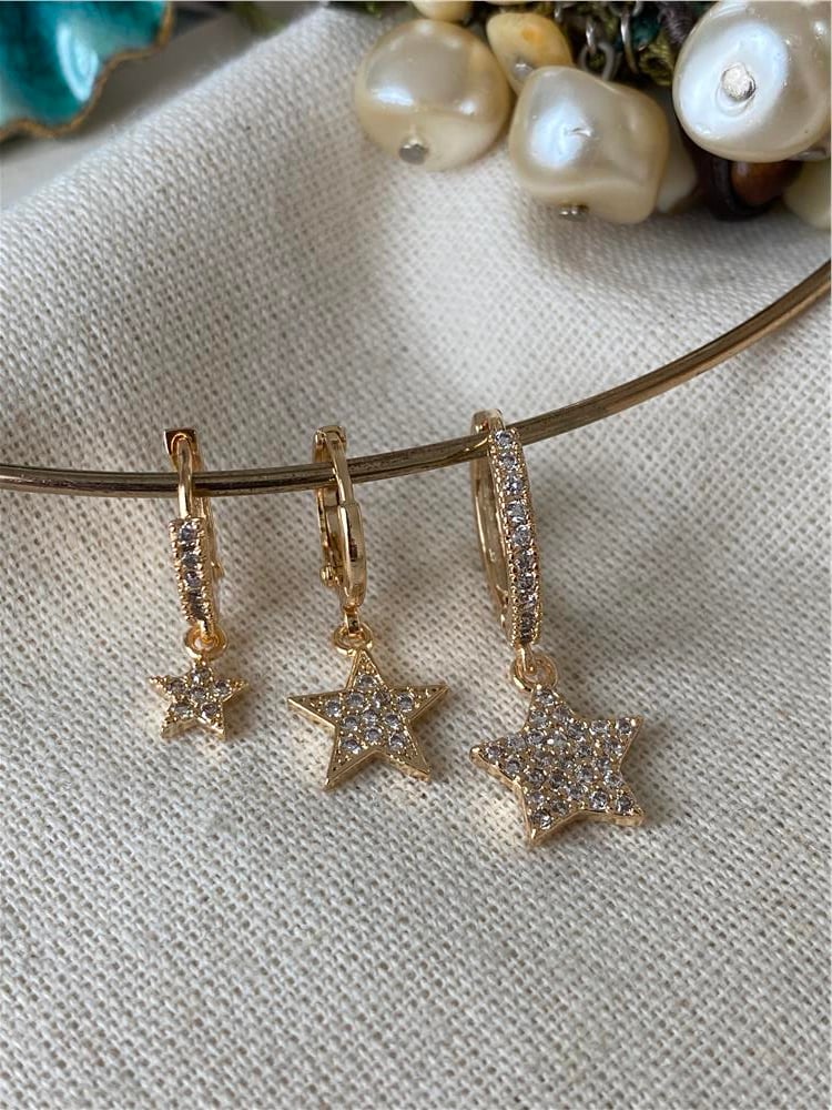Üçlü Taşlı Gold Yıldız Küpe