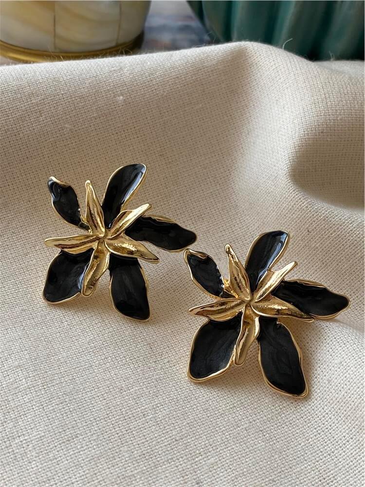 Vintage Siyah Çiçek Küpe