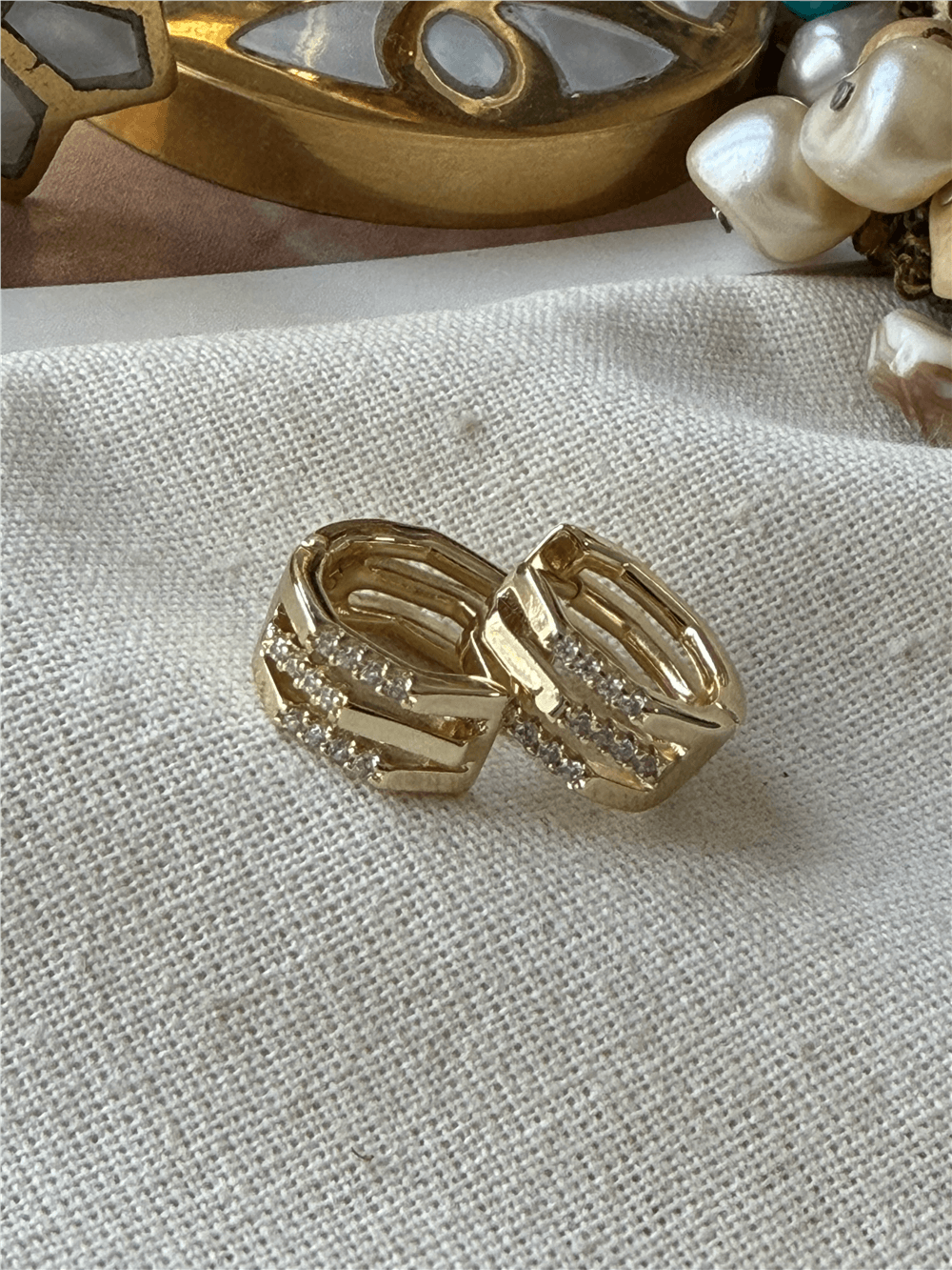 VIP 14K Asimetrik Çizgiler Küpe
