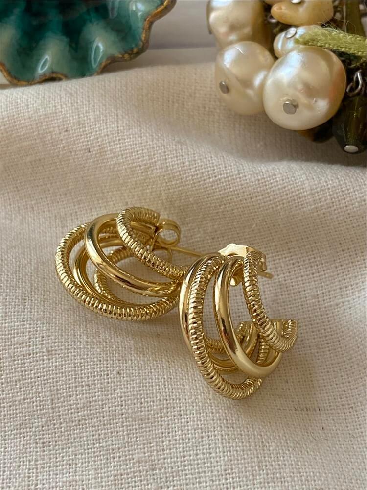 VIP 14K Geniş Desenli Kaburga Küpe