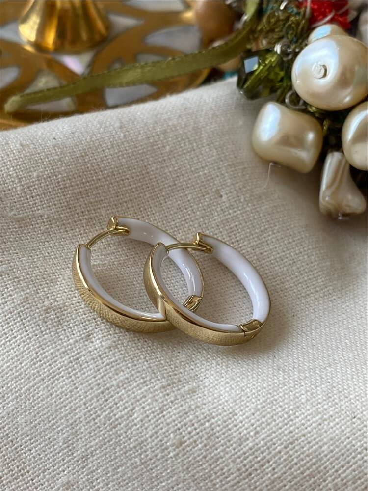 VIP 14K İçi Beyaz Mineli Halka Küpe