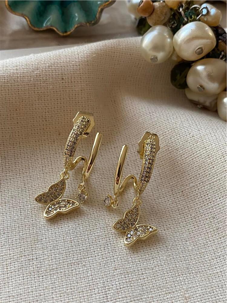 VIP 14K Kelebek Sallantılı Küpe